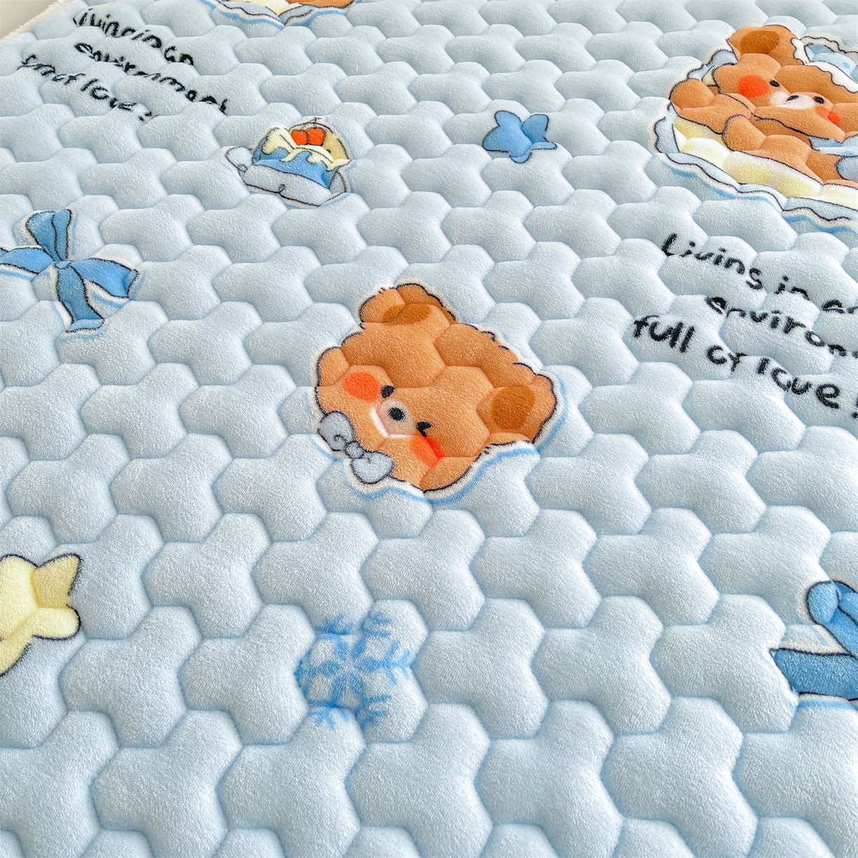 91家纺网 家纺一手货源 找家纺 雯豆家纺 2025新款学生上下铺加厚牛奶绒夹棉床笠宿舍大学生床垫保护套 牛奶绒床笠-趴趴熊