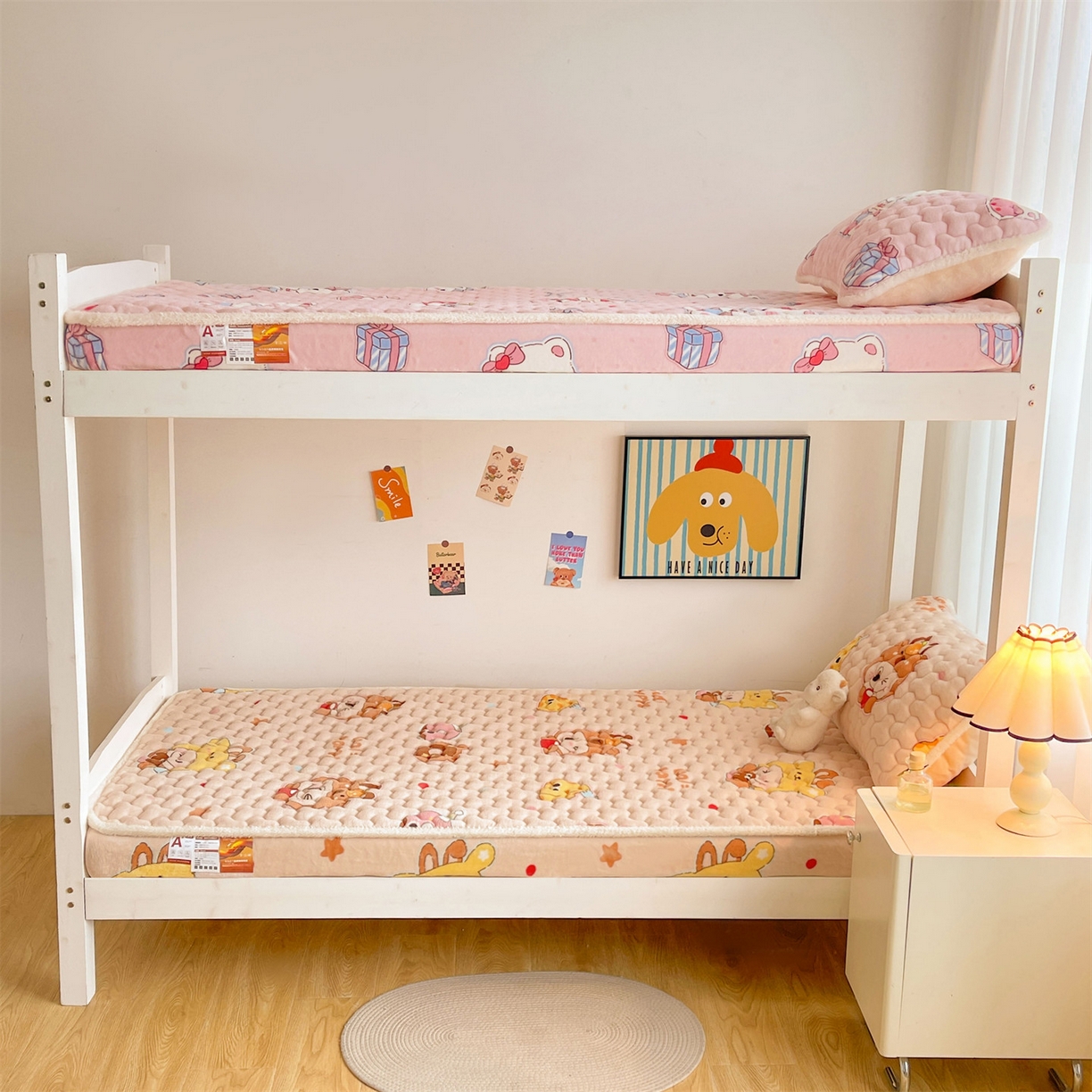 91家纺网 家纺一手货源 找家纺 雯豆家纺 2025新款学生上下铺加厚牛奶绒夹棉床笠宿舍大学生床垫保护套 牛奶绒床笠-甜心布布