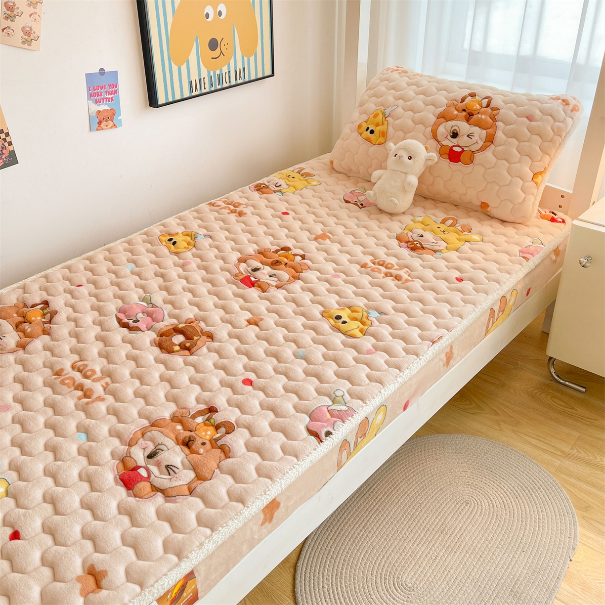 91家纺网 家纺一手货源 找家纺 雯豆家纺 2025新款学生上下铺加厚牛奶绒夹棉床笠宿舍大学生床垫保护套 牛奶绒床笠-甜心布布