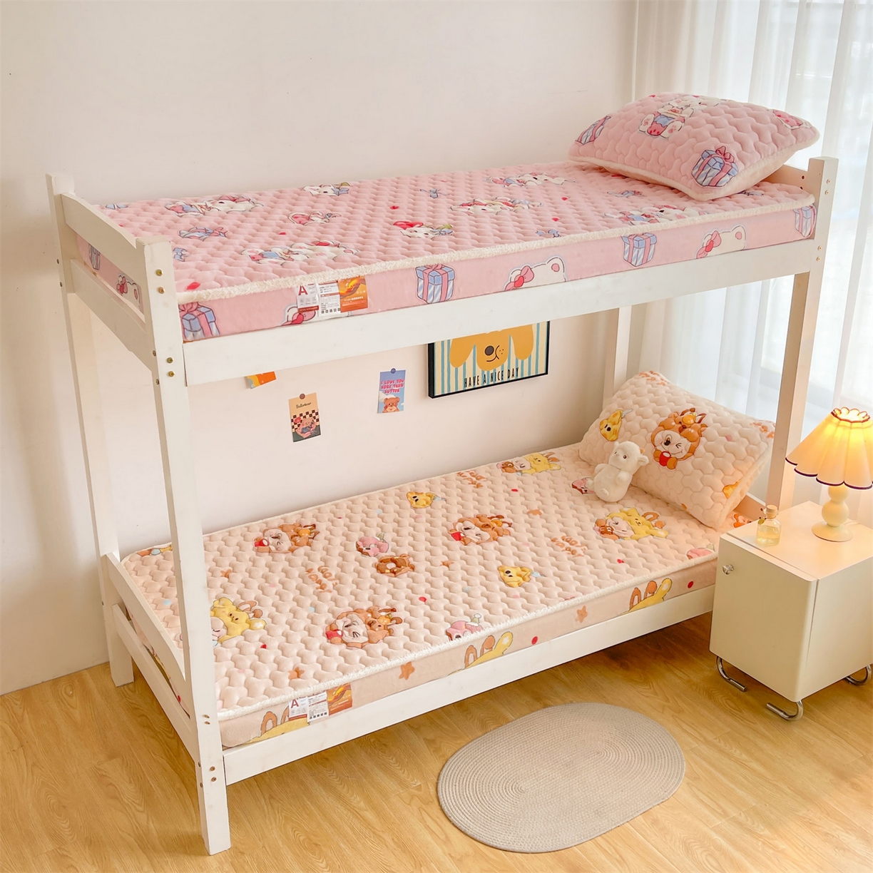 91家纺网 家纺一手货源 找家纺 雯豆家纺 2025新款学生上下铺加厚牛奶绒夹棉床笠宿舍大学生床垫保护套 牛奶绒床笠-甜心布布