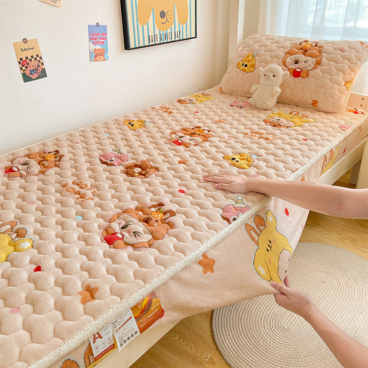 91家纺网 家纺一手货源 找家纺 雯豆家纺 2025新款学生上下铺加厚牛奶绒夹棉床笠宿舍大学生床垫保护套 牛奶绒床笠-甜心布布