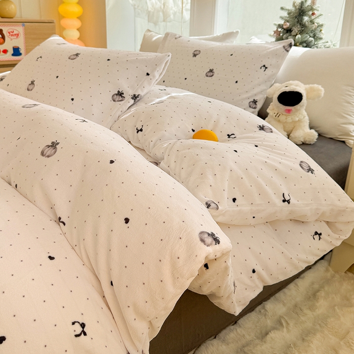 91家纺网 家纺一手货源 找家纺 酱子 2025新款200克高克重印花牛奶绒四件套 简韵南瓜