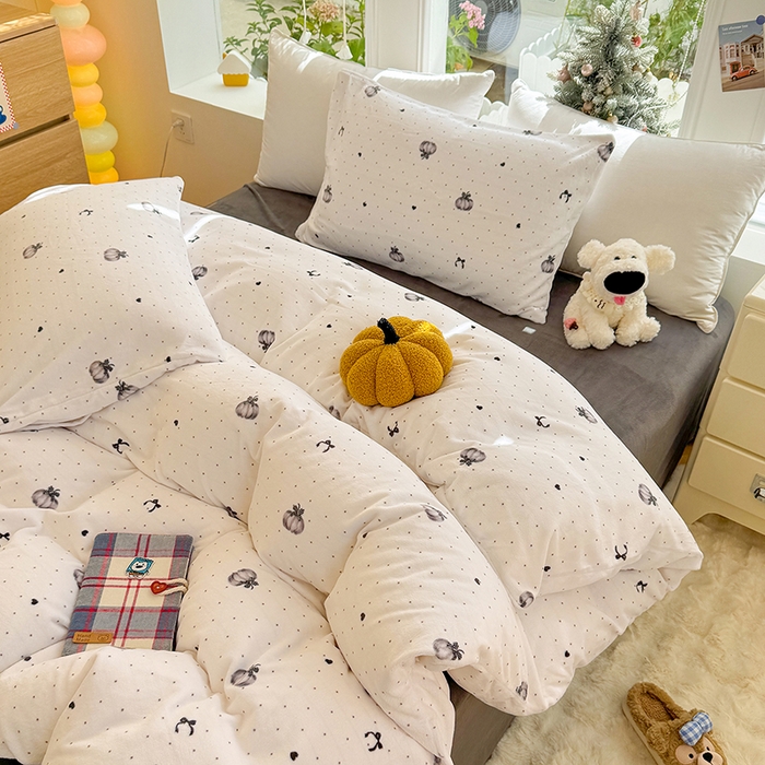 91家纺网 家纺一手货源 找家纺 酱子 2025新款200克高克重印花牛奶绒四件套 简韵南瓜