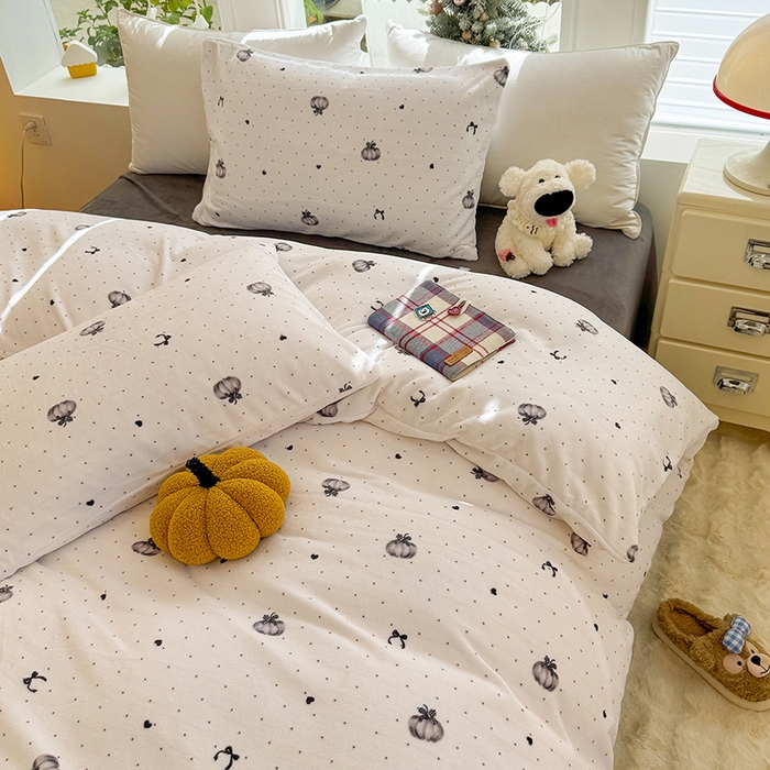 91家纺网 家纺一手货源 找家纺 酱子 2025新款200克高克重印花牛奶绒四件套 简韵南瓜