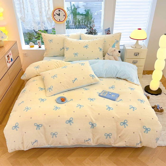 91家纺网 家纺一手货源 找家纺 酱子 2025新款200克高克重印花牛奶绒四件套 蓝调逸境