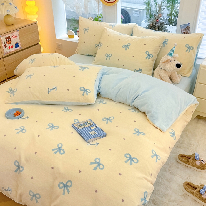 91家纺网 家纺一手货源 找家纺 酱子 2025新款200克高克重印花牛奶绒四件套 蓝调逸境