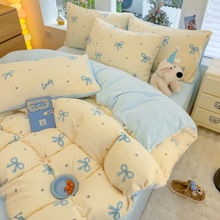 91家纺网 家纺一手货源 找家纺 酱子 2025新款200克高克重印花牛奶绒四件套 蓝调逸境