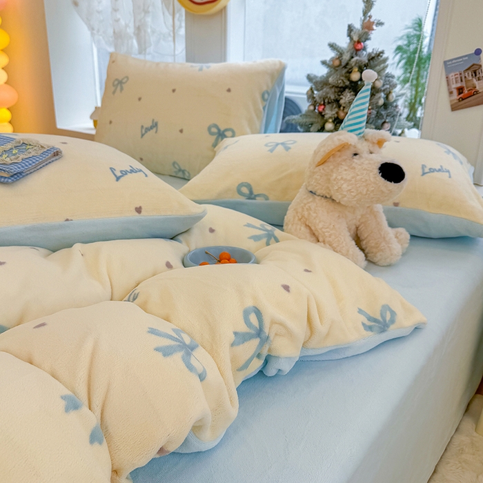 91家纺网 家纺一手货源 找家纺 酱子 2025新款200克高克重印花牛奶绒四件套 蓝调逸境