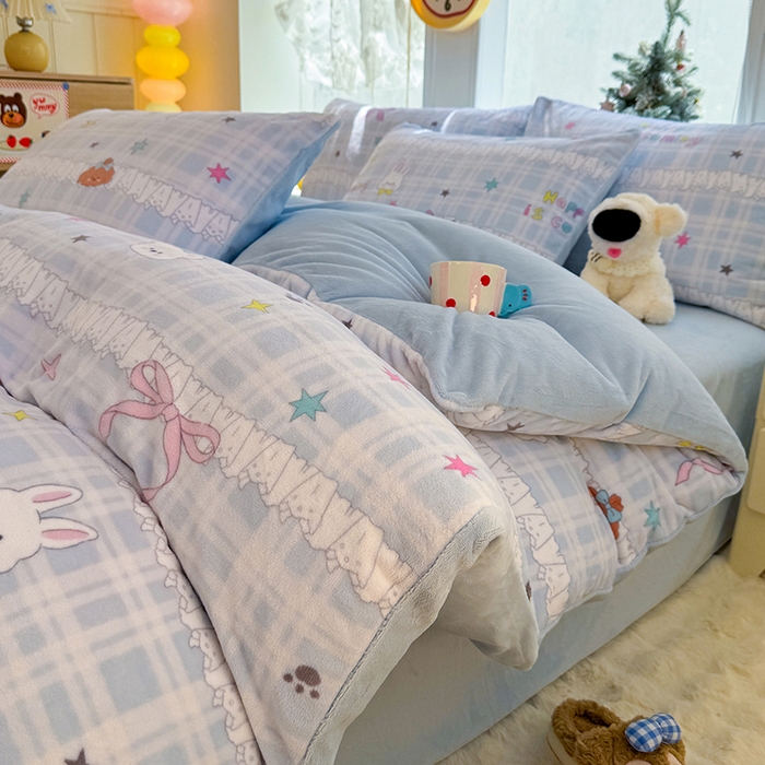 91家纺网 家纺一手货源 找家纺 酱子 2025新款200克高克重印花牛奶绒四件套 蕾丝萌境