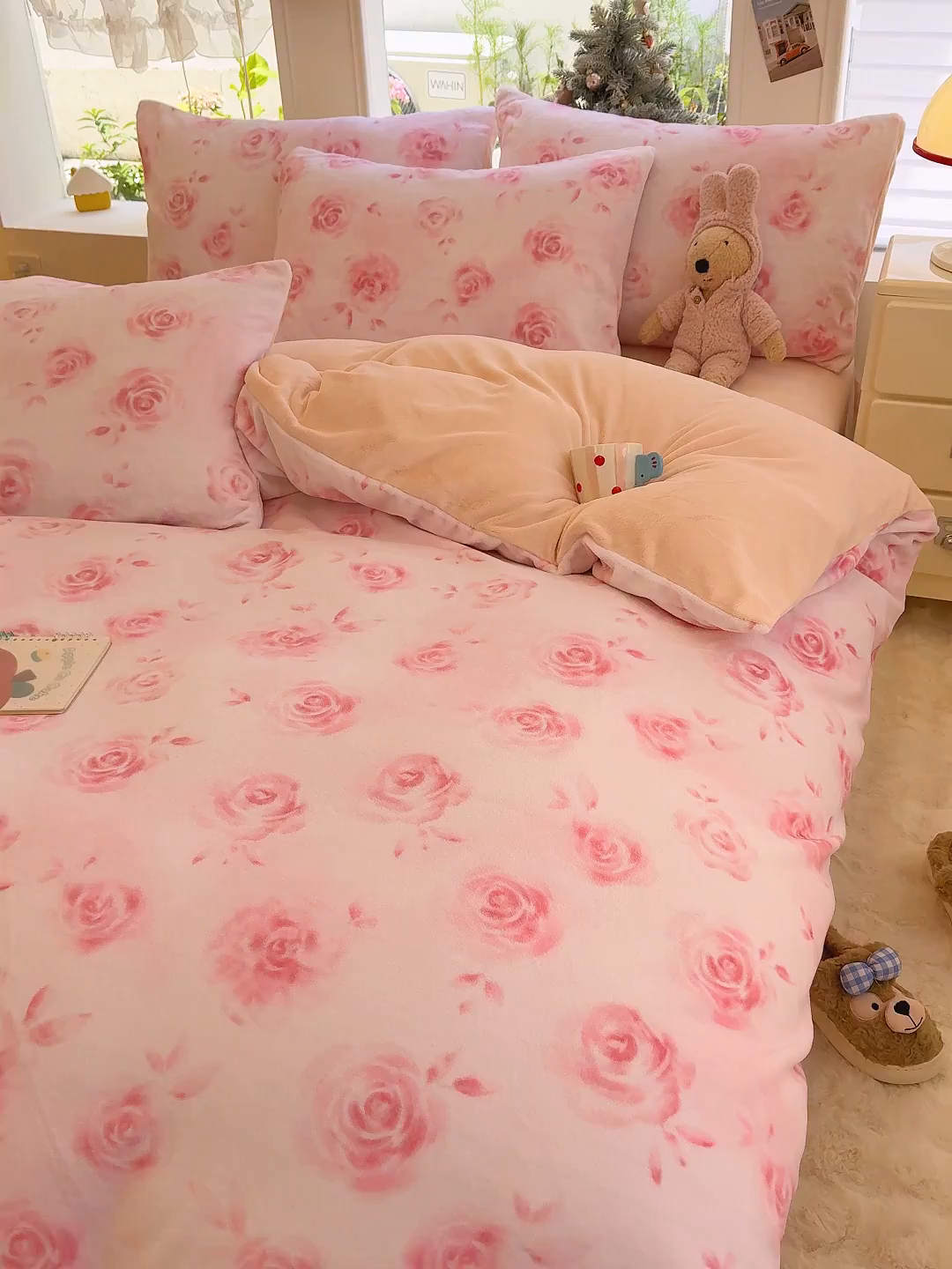 91家纺网 家纺一手货源 找家纺 酱子 2025新款200克高克重印花牛奶绒四件套 里巷