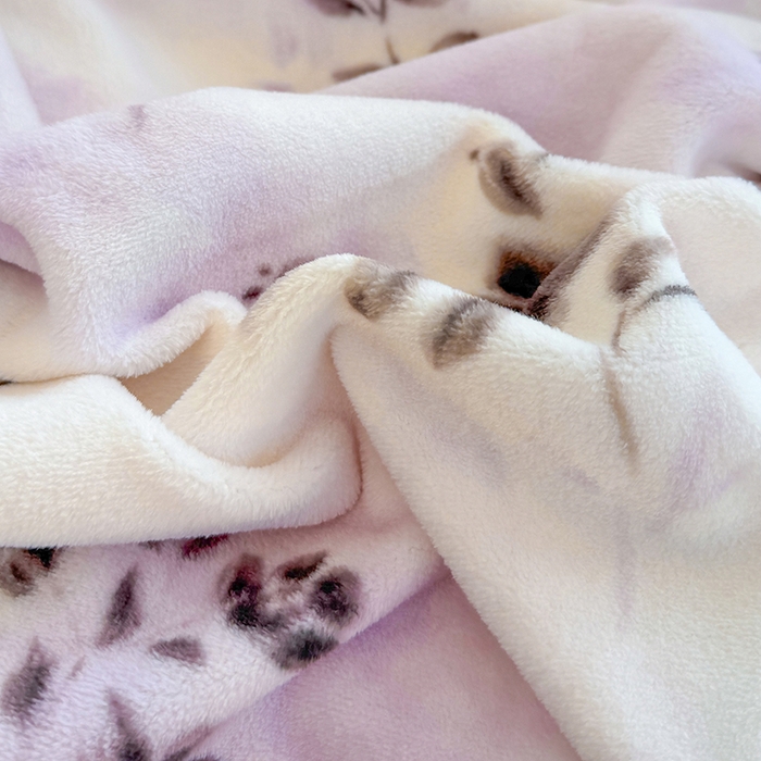 91家纺网 家纺一手货源 找家纺 酱子 2025新款200克高克重印花牛奶绒四件套 魅色佳人