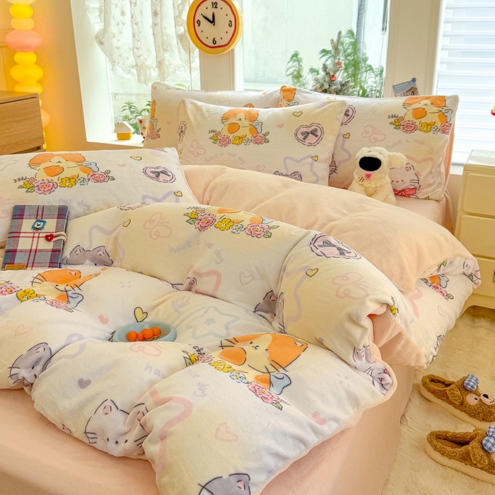 91家纺网 家纺一手货源 找家纺 酱子 2025新款200克高克重印花牛奶绒四件套 喵影仙花