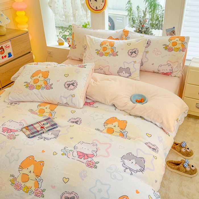 91家纺网 家纺一手货源 找家纺 酱子 2025新款200克高克重印花牛奶绒四件套 喵影仙花