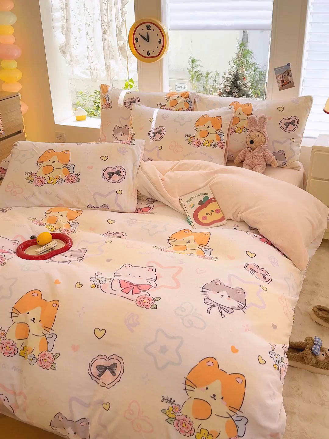 91家纺网 家纺一手货源 找家纺 酱子 2025新款200克高克重印花牛奶绒四件套 喵影仙花