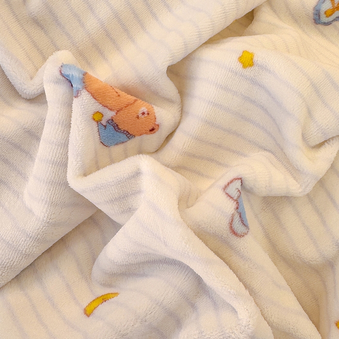 91家纺网 家纺一手货源 找家纺 酱子 2025新款200克高克重印花牛奶绒四件套 暖熊星芒