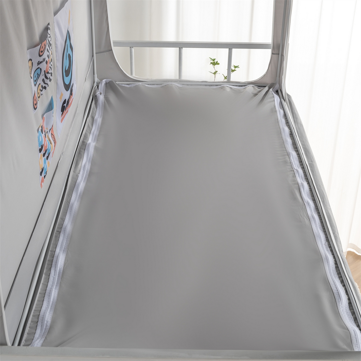 91家纺网 家纺一手货源 找家纺 新太阳蚊帐 2025新款学生上下铺高精密面料强遮光蚊帐（6面全包 有底款） 高精密面料强遮光-灰