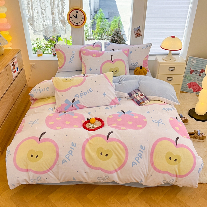 91家纺网 家纺一手货源 找家纺 酱子 2025新款200克高克重印花牛奶绒四件套 平安果