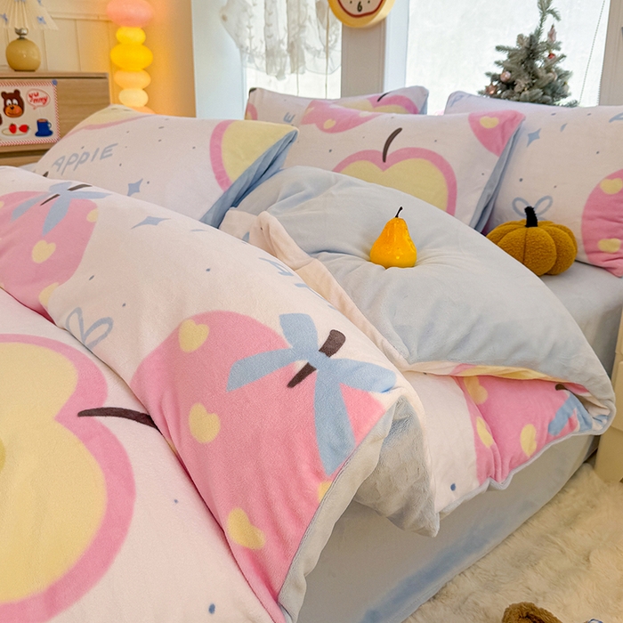 91家纺网 家纺一手货源 找家纺 酱子 2025新款200克高克重印花牛奶绒四件套 平安果