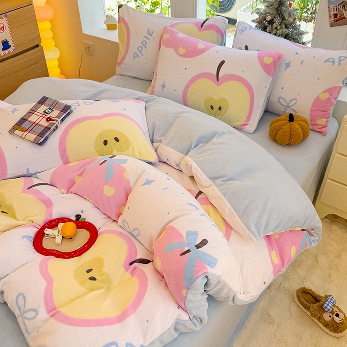 91家纺网 家纺一手货源 找家纺 酱子 2025新款200克高克重印花牛奶绒四件套 平安果