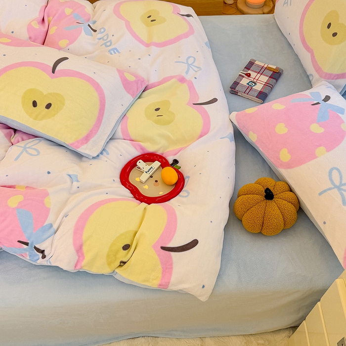 91家纺网 家纺一手货源 找家纺 酱子 2025新款200克高克重印花牛奶绒四件套 平安果