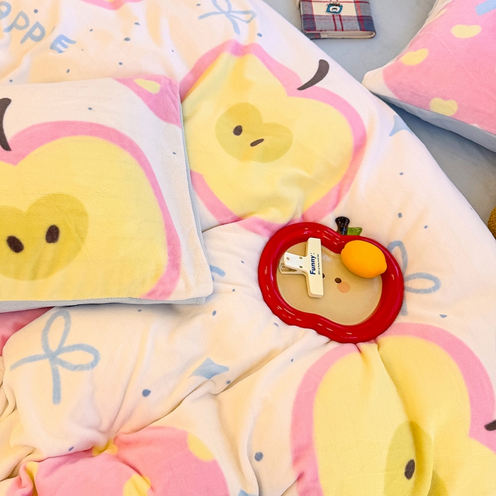 91家纺网 家纺一手货源 找家纺 酱子 2025新款200克高克重印花牛奶绒四件套 平安果