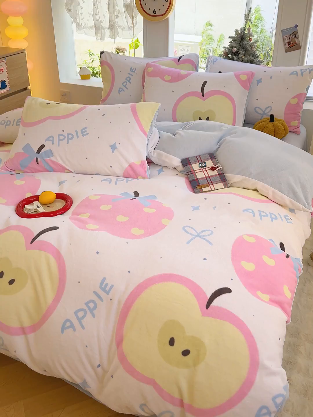 91家纺网 家纺一手货源 找家纺 酱子 2025新款200克高克重印花牛奶绒四件套 平安果