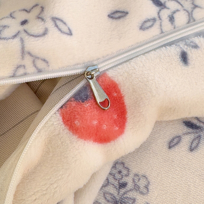 91家纺网 家纺一手货源 找家纺 酱子 2025新款200克高克重印花牛奶绒四件套 浅花莓语