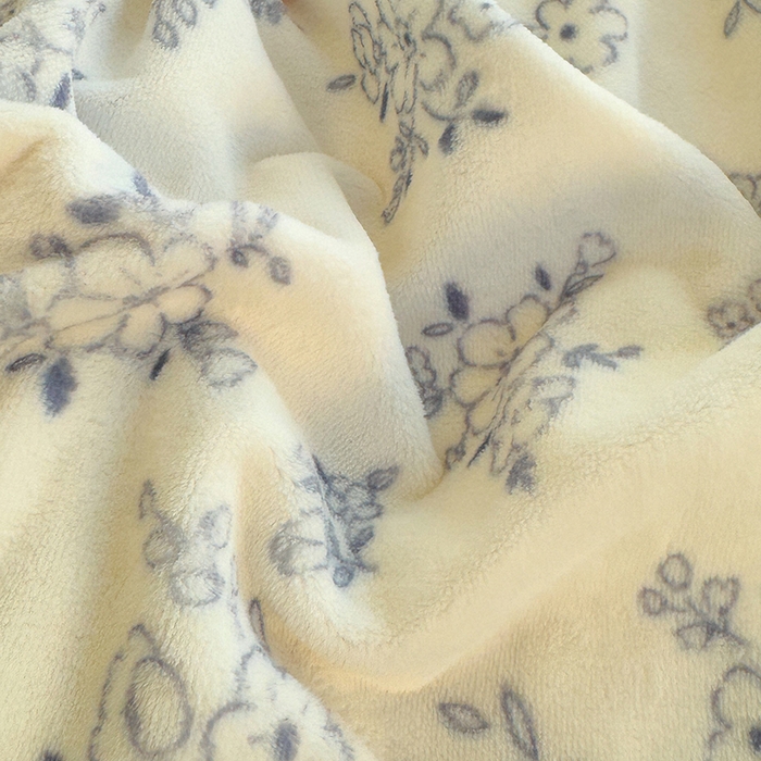 91家纺网 家纺一手货源 找家纺 酱子 2025新款200克高克重印花牛奶绒四件套 浅花莓语