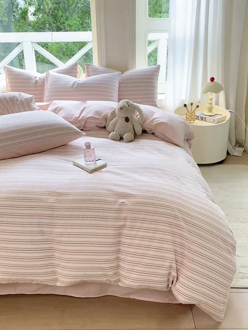 91家纺网 家纺一手货源 找家纺 灰鲸 2025新款A类全棉纯棉色织提花四件套 美拉-粉