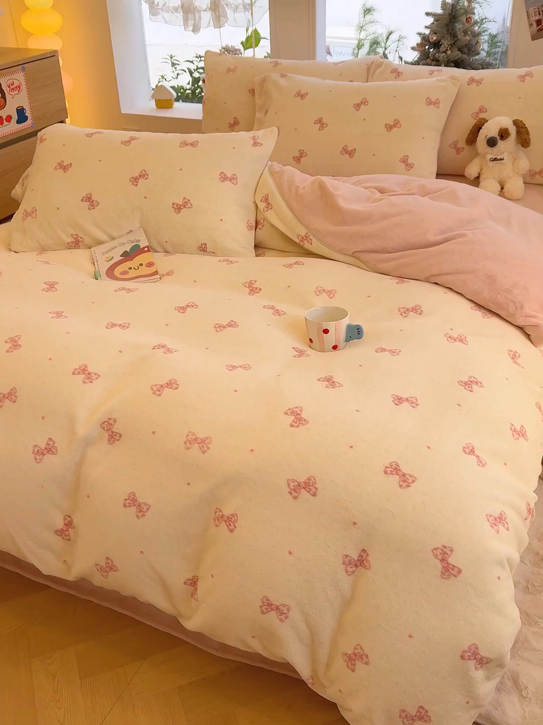 91家纺网 家纺一手货源 找家纺 酱子 2025新款200克高克重印花牛奶绒四件套 桃漾绮梦