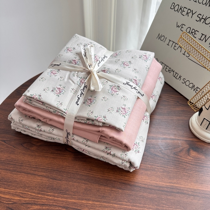 91家纺网 家纺一手货源 找家纺 爱思佳 2024新款A类母婴全棉双层纱印花四件套直播热卖系列-系列一 瑾年