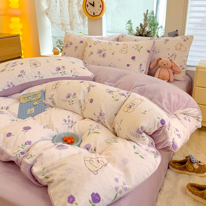 91家纺网 家纺一手货源 找家纺 酱子 2025新款200克高克重印花牛奶绒四件套 兔眠花笺