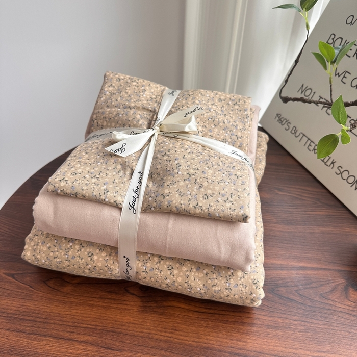 91家纺网 家纺一手货源 找家纺 爱思佳 2024新款A类母婴全棉双层纱印花四件套直播热卖系列-系列一 玛雅