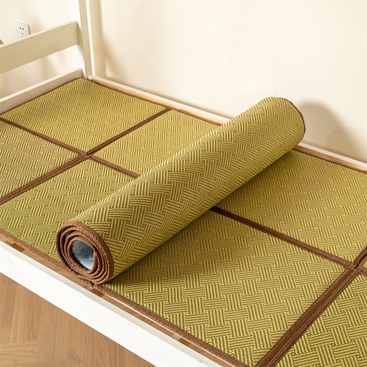 91家纺网 家纺一手货源 找家纺 新太阳蚊帐 2025新款学生宿舍冰藤席凉席 绿韵悠居整片