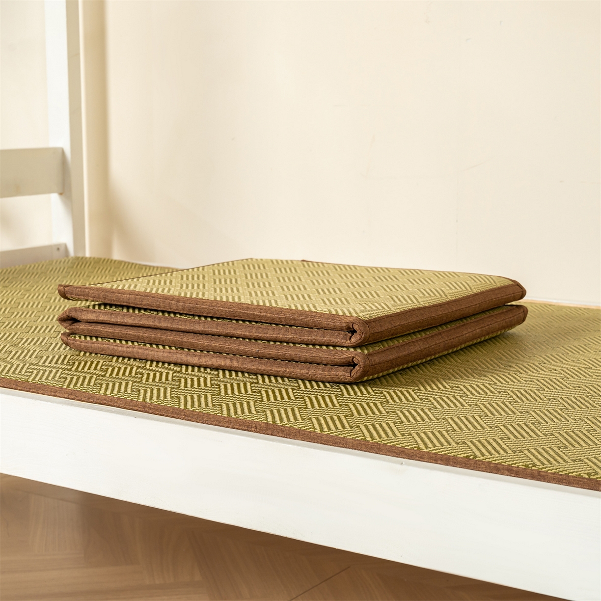 91家纺网 家纺一手货源 找家纺 新太阳蚊帐 2025新款学生宿舍冰藤席凉席 绿韵悠居拼接