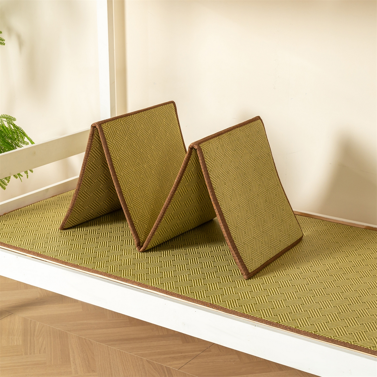 91家纺网 家纺一手货源 找家纺 新太阳蚊帐 2025新款学生宿舍冰藤席凉席 绿韵悠居拼接