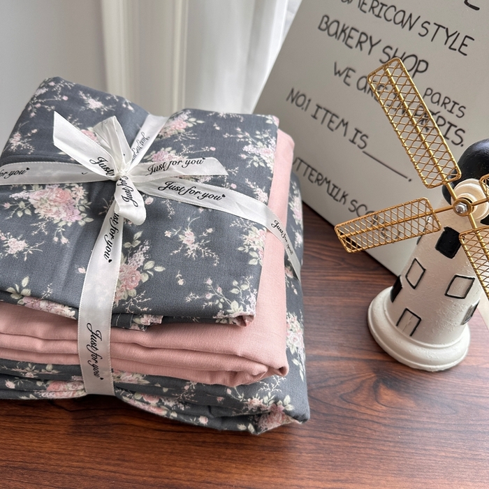 91家纺网 家纺一手货源 找家纺 爱思佳 2024新款A类母婴全棉双层纱印花四件套直播热卖系列-系列一 梦里花