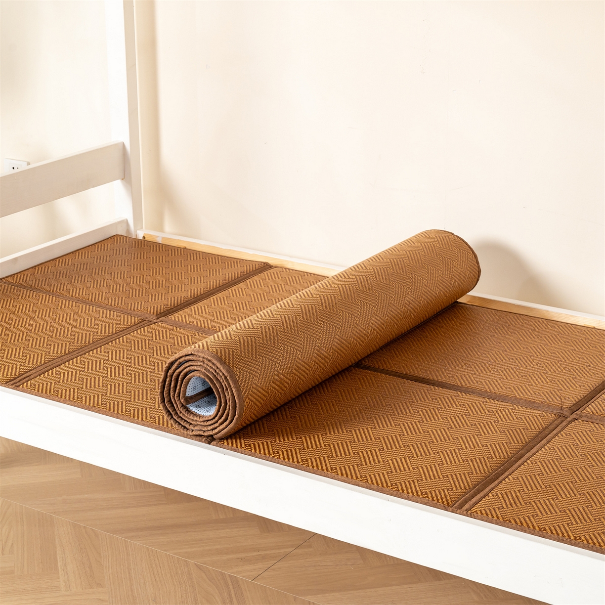 91家纺网 家纺一手货源 找家纺 新太阳蚊帐 2025新款学生宿舍冰藤席凉席 棕韵雅舍整片