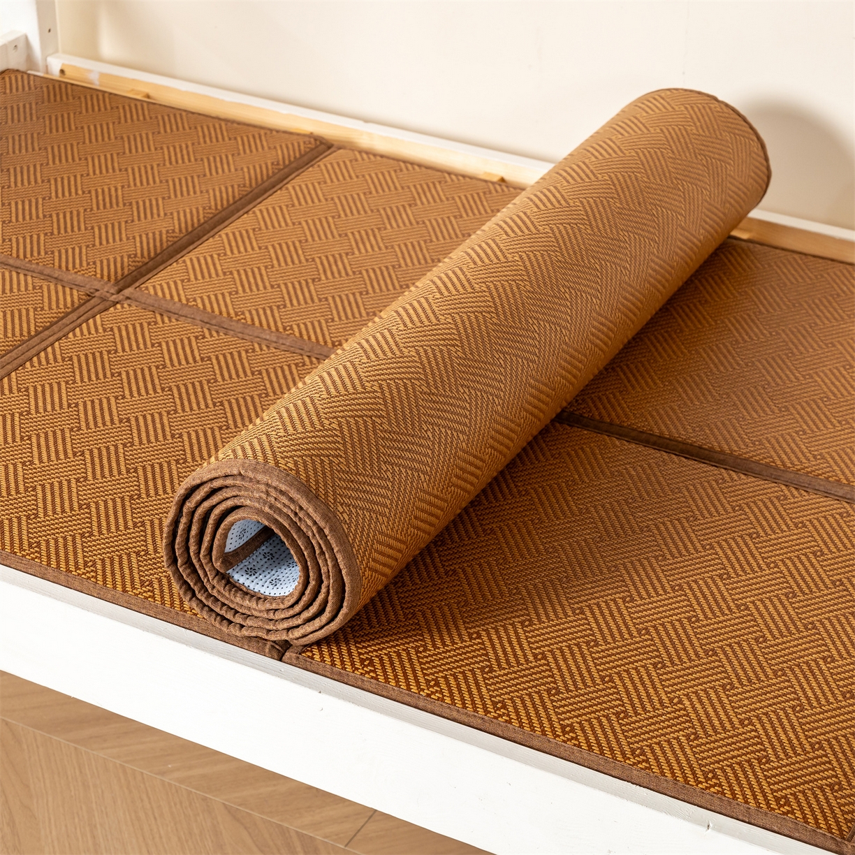 91家纺网 家纺一手货源 找家纺 新太阳蚊帐 2025新款学生宿舍冰藤席凉席 棕韵雅舍整片