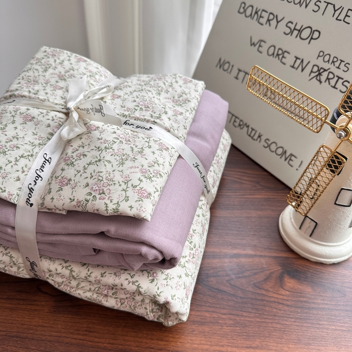 91家纺网 家纺一手货源 找家纺 爱思佳 2024新款A类母婴全棉双层纱印花四件套直播热卖系列-系列一 梦怡