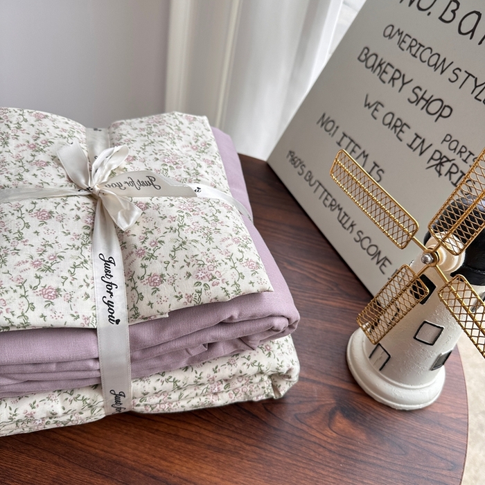 91家纺网 家纺一手货源 找家纺 爱思佳 2024新款A类母婴全棉双层纱印花四件套直播热卖系列-系列一 梦怡