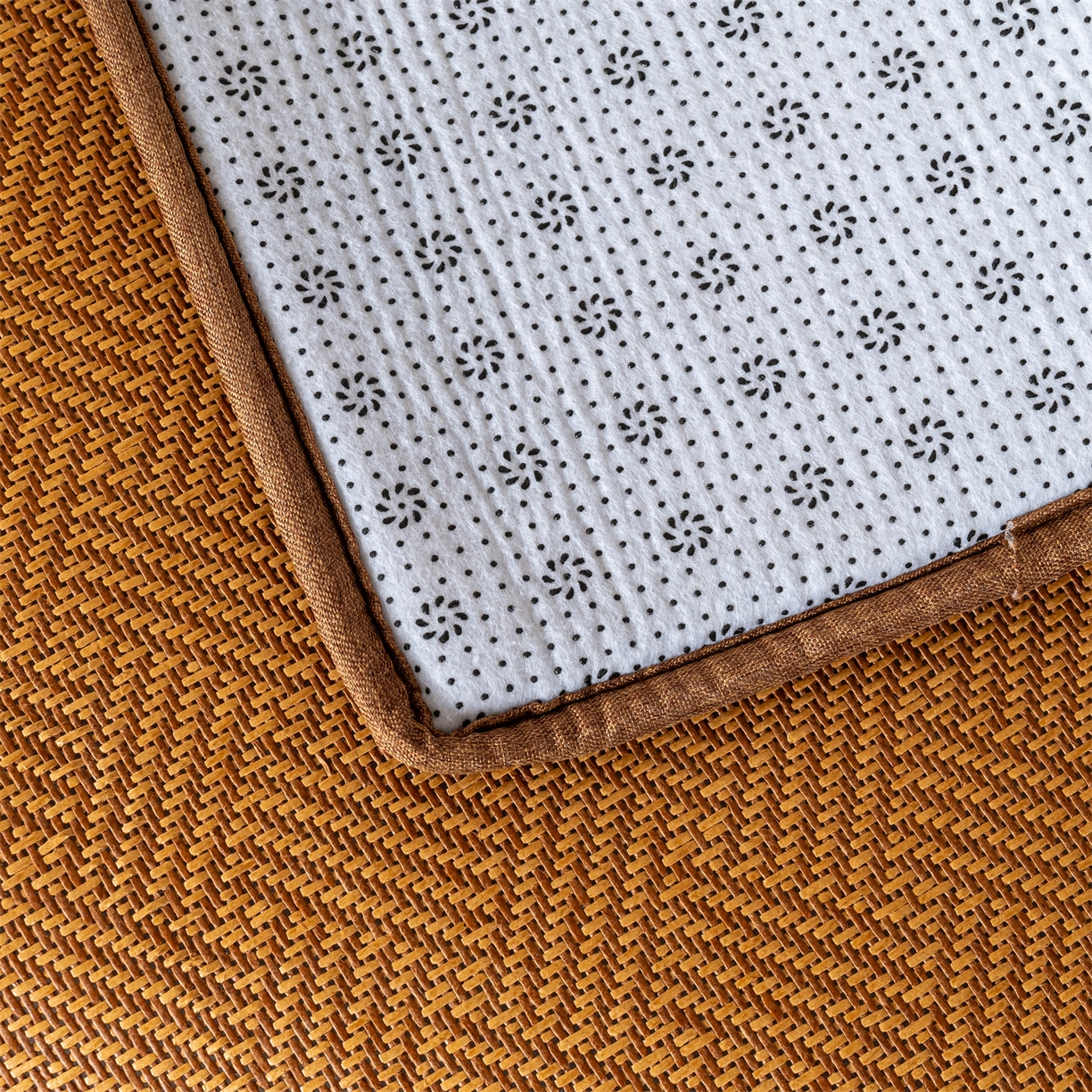 91家纺网 家纺一手货源 找家纺 新太阳蚊帐 2025新款学生宿舍冰藤席凉席 棕韵雅舍整片