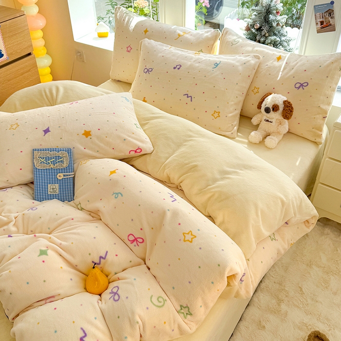 91家纺网 家纺一手货源 找家纺 酱子 2025新款200克高克重印花牛奶绒四件套 星彩梦