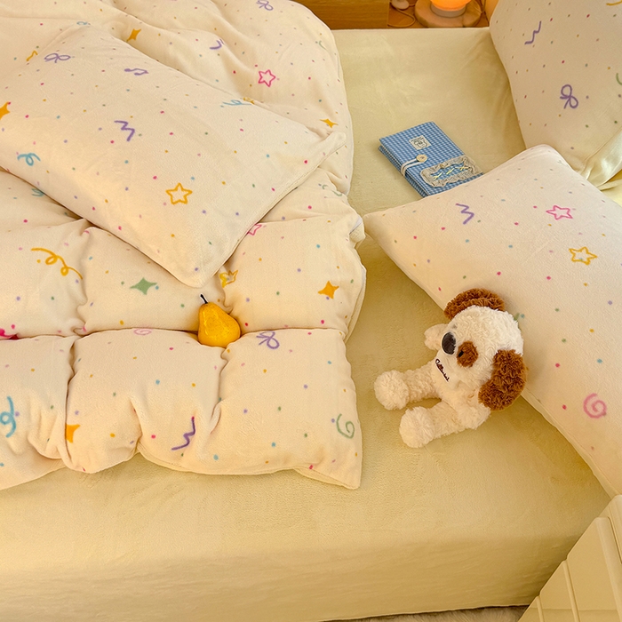 91家纺网 家纺一手货源 找家纺 酱子 2025新款200克高克重印花牛奶绒四件套 星彩梦