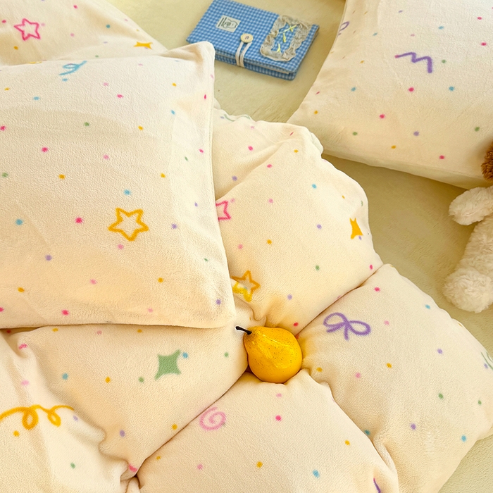 91家纺网 家纺一手货源 找家纺 酱子 2025新款200克高克重印花牛奶绒四件套 星彩梦