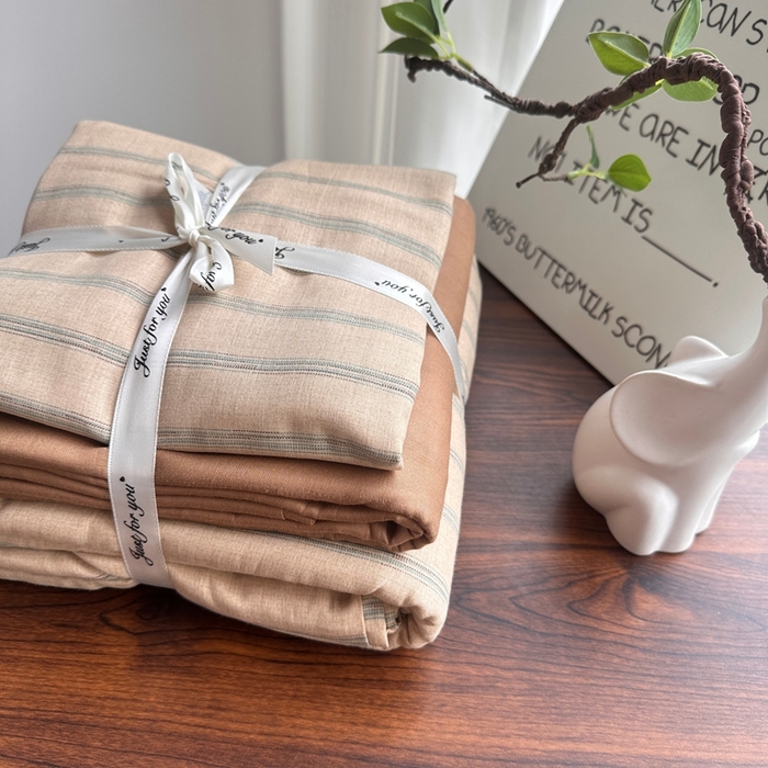 91家纺网 家纺一手货源 找家纺 爱思佳 2024新款A类母婴全棉双层纱印花四件套直播热卖系列-系列一 摩卡