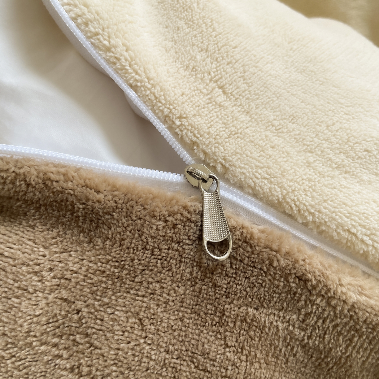 91家纺网 家纺一手货源 找家纺 （总）酱子 2025新款纯色双拼牛奶绒四件套190克