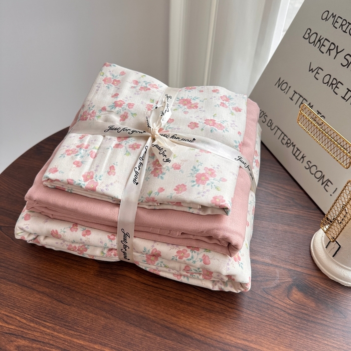 91家纺网 家纺一手货源 找家纺 爱思佳 2024新款A类母婴全棉双层纱印花四件套直播热卖系列-系列一 孝琳