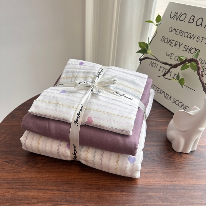 91家纺网 家纺一手货源 找家纺 爱思佳 2024新款A类母婴全棉双层纱印花四件套直播热卖系列-系列一 心意