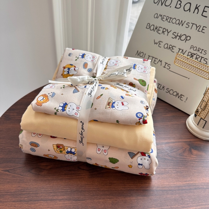 91家纺网 家纺一手货源 找家纺 爱思佳 2024新款A类母婴全棉双层纱印花四件套直播热卖系列-系列一 野餐兔